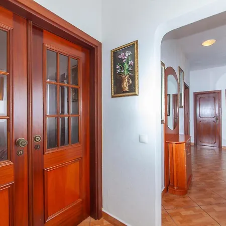 Apartment B83 - Alleway Gem In *